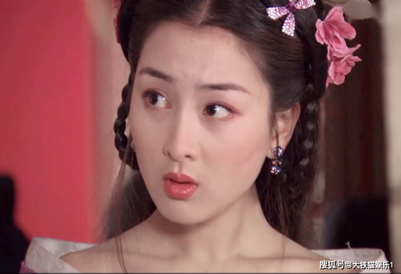 脸部比例异于常人的女明星_长方形脸女明星_长脸女明星